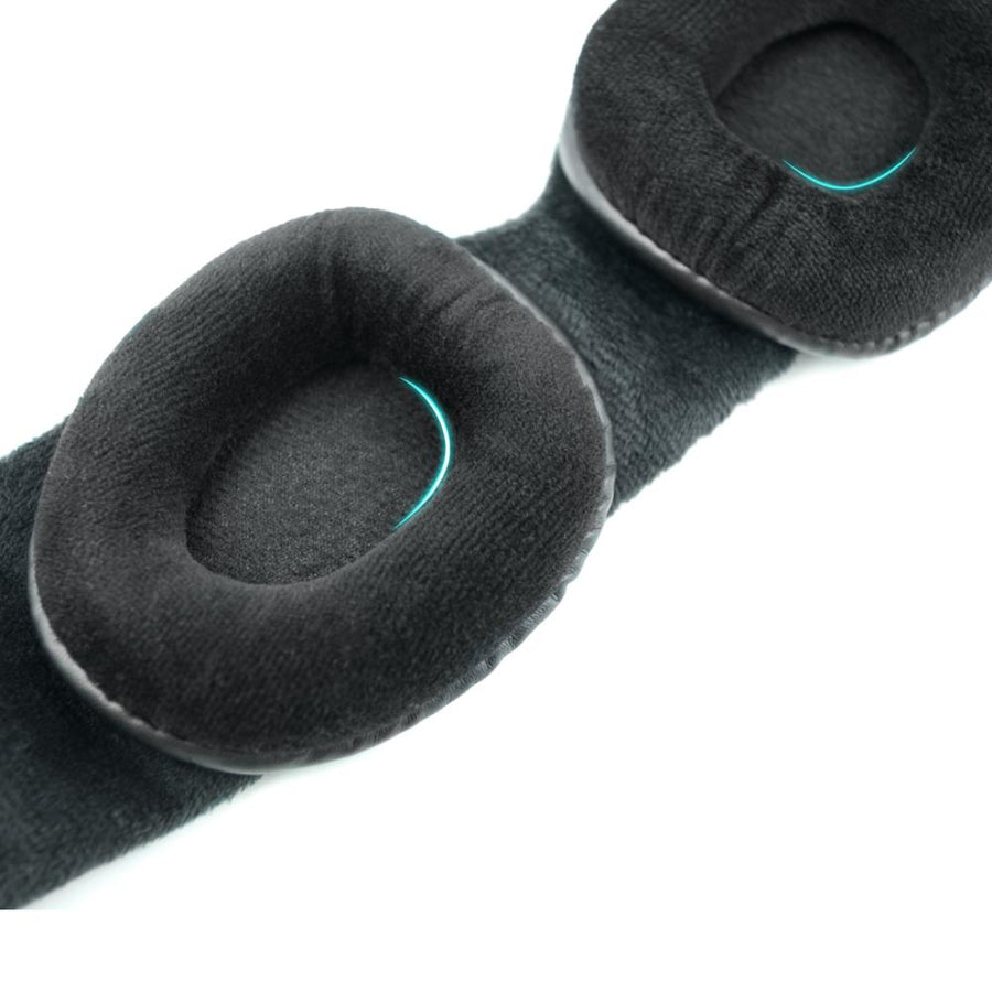 Close-up of the 3D contoured eye cups